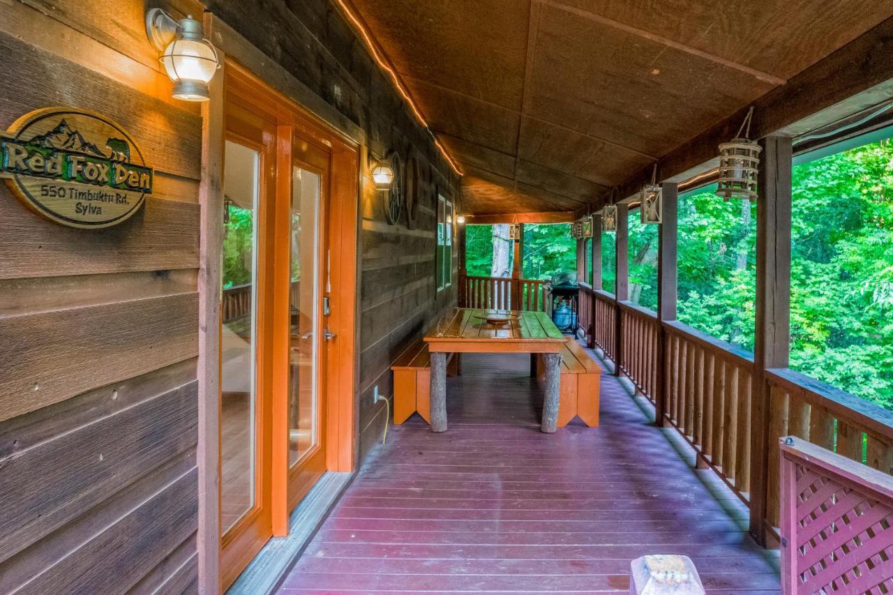 Red Fox Den Sylva Exterior foto