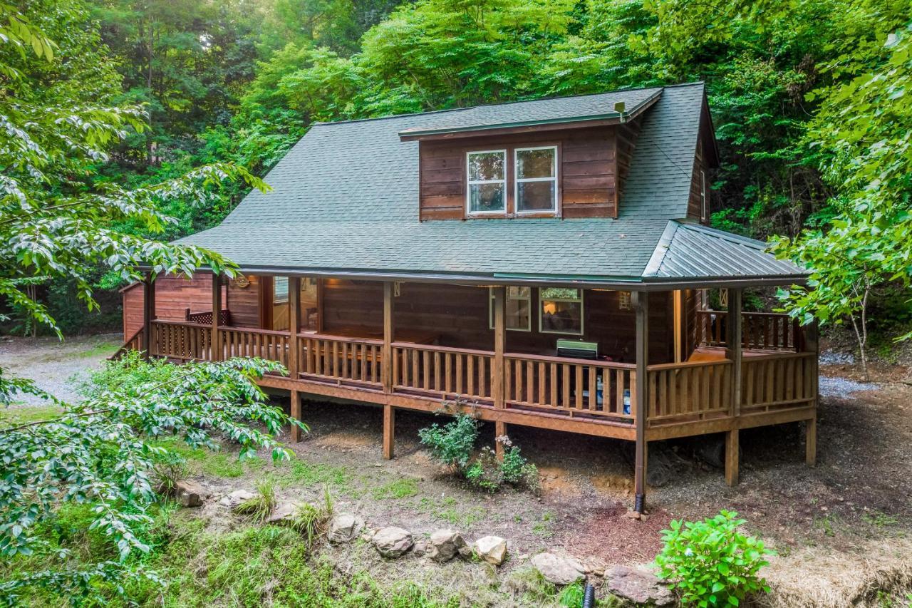 Red Fox Den Sylva Exterior foto