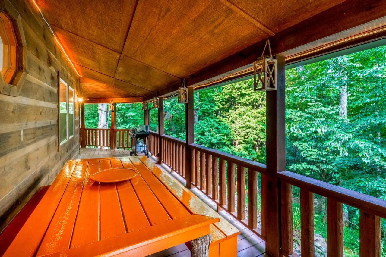 Red Fox Den Sylva Exterior foto